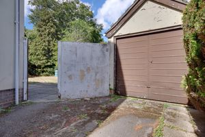 Side/Rear External- click for photo gallery